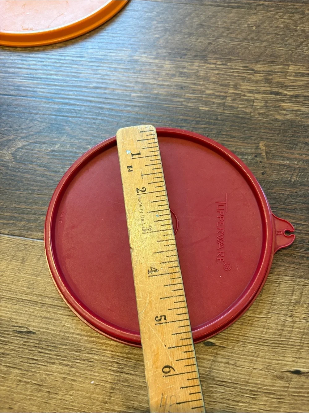 4 Tupperware Lids